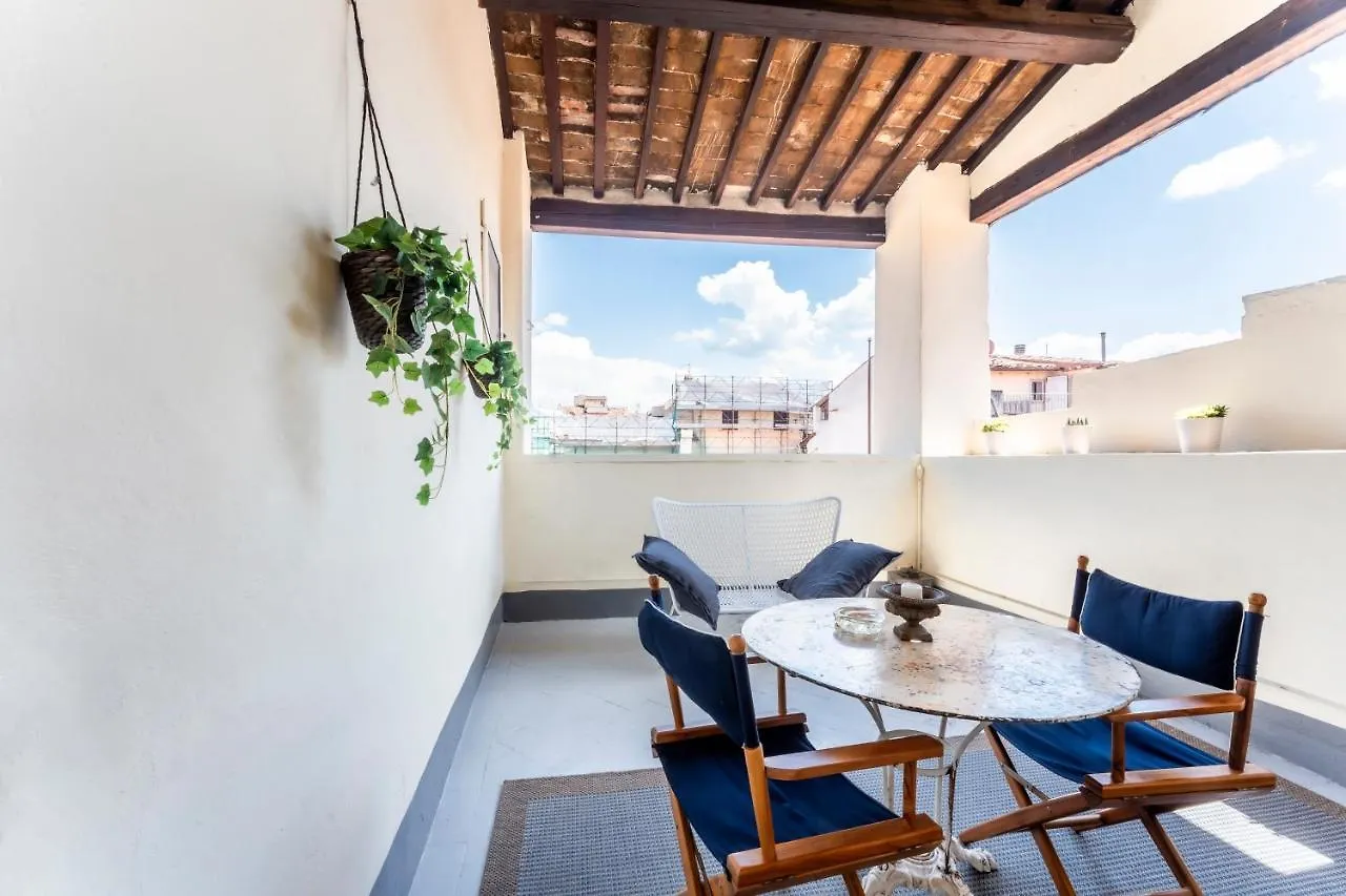 La Loggia Loves Apartment Florença